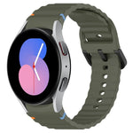 波状グレインステッチブラックバックルシリコンウォッチバンド、Samsung Galaxy Watch 5 40 / 44mm用、Samsung Galaxy Watch 5 Pro用、Samsung Galaxy Watch 4 40 / 44mm用、Samsung Galaxy Watch 4 Classic 42 / 46mm用