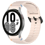 波状グレインステッチブラックバックルシリコンウォッチバンド、Samsung Galaxy Watch 5 40 / 44mm用、Samsung Galaxy Watch 5 Pro用、Samsung Galaxy Watch 4 40 / 44mm用、Samsung Galaxy Watch 4 Classic 42 / 46mm用