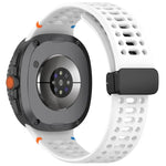 マグネットブラックバックル 通気性ステッチ入りシリコンウォッチバンド、Samsung Galaxy Watch8 / Watch8 Classic用