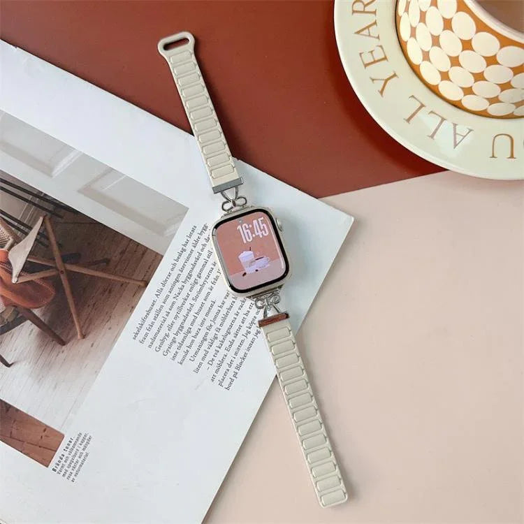リボン型小さめウエスト用マグネットシリコンウォッチバンド、Apple Watch 46mm / 49mm / 45mm / 44mm用、Apple Watch 42mm / 41mm / 40mm / 38mm用
