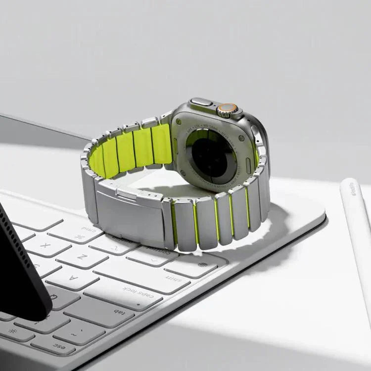 タートルバックル ツートンカラー チタンメタルシリコンウォッチバンド、Apple Watch 46mm / 49mm / 45mm / 44mm用