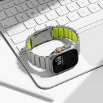 タートルバックル ツートンカラー チタンメタルシリコンウォッチバンド、Apple Watch 46mm / 49mm / 45mm / 44mm用