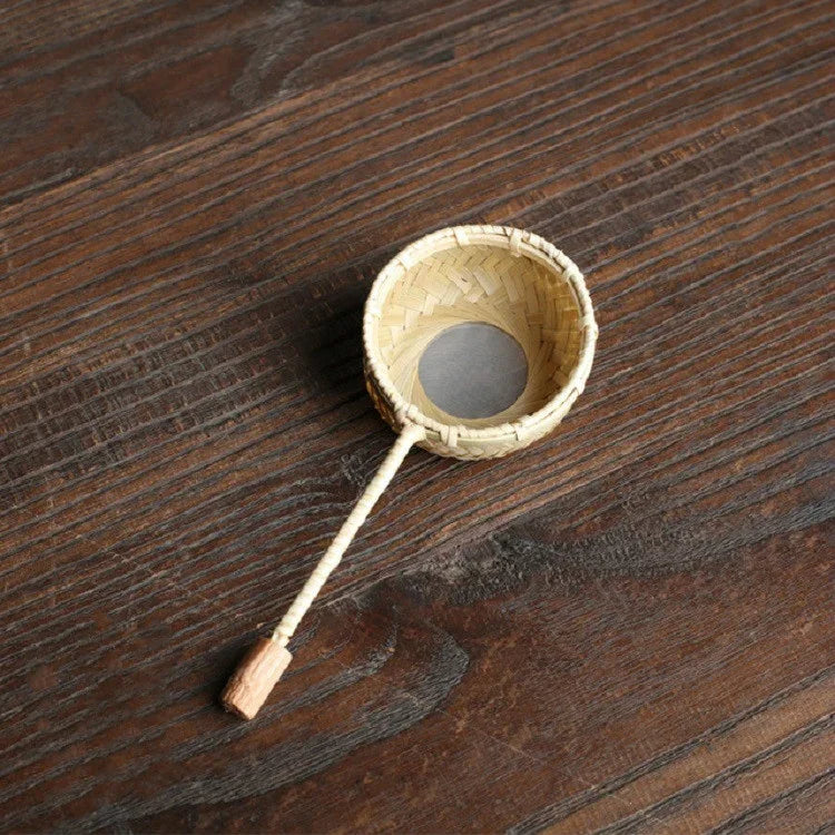 竹編みクリエイティブフィルター再利用可能フィルターティーコランダーガジェット、竹根茶こし、竹棒ガーゼ梅茶こし、竹棒穴茶こし、取っ手付き籐茶排水、竹編み茶こし、竹かご茶こし