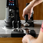 ステンレス製コーヒーパウダーハンマー アルミナ定圧パウダープレス、58mmブラック