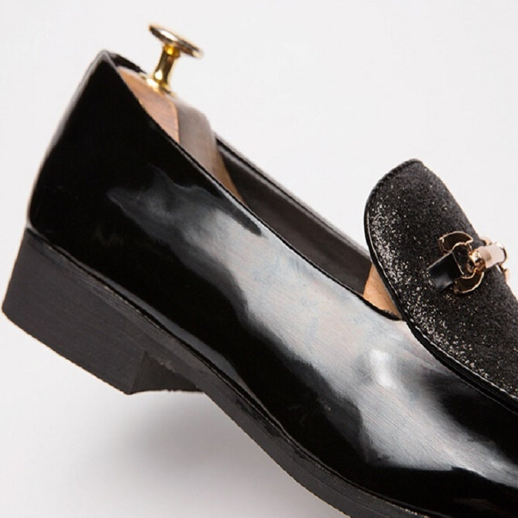 ブリティッシュスタイル ポインテッドシューズ 多用途カジュアルシューズ スリッポン メンズシューズ、38、39、40、41、42、43、44