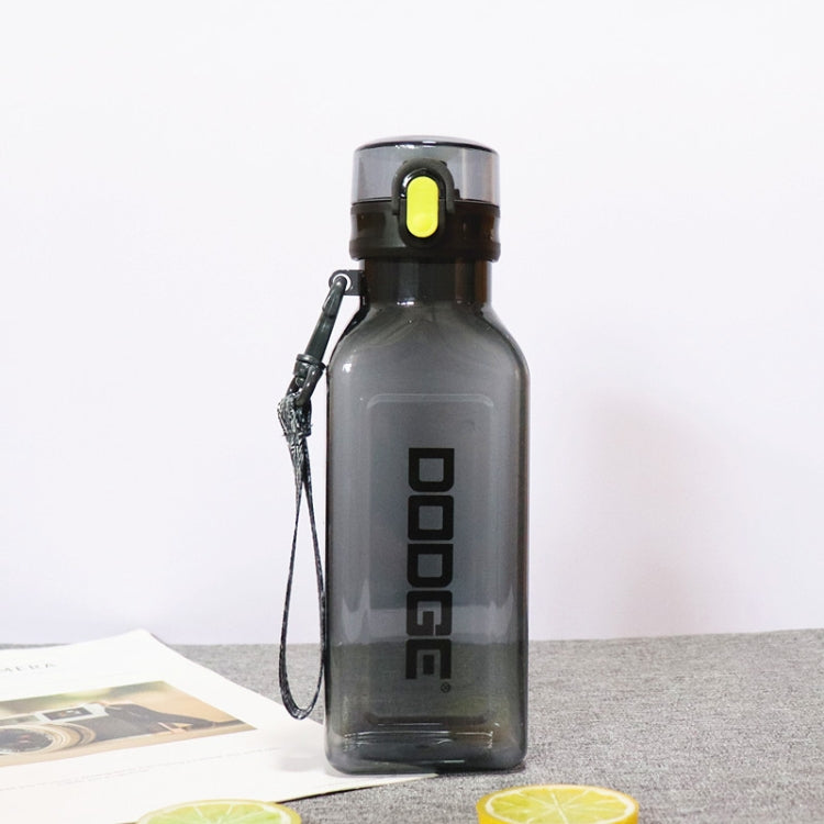 DOOGEアウトドア旅行スポーツウォーターカップ 学生用携帯プラスチックカップ、700ml