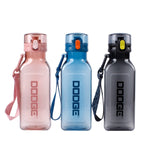 DOOGEアウトドア旅行スポーツウォーターカップ 学生用携帯プラスチックカップ、700ml