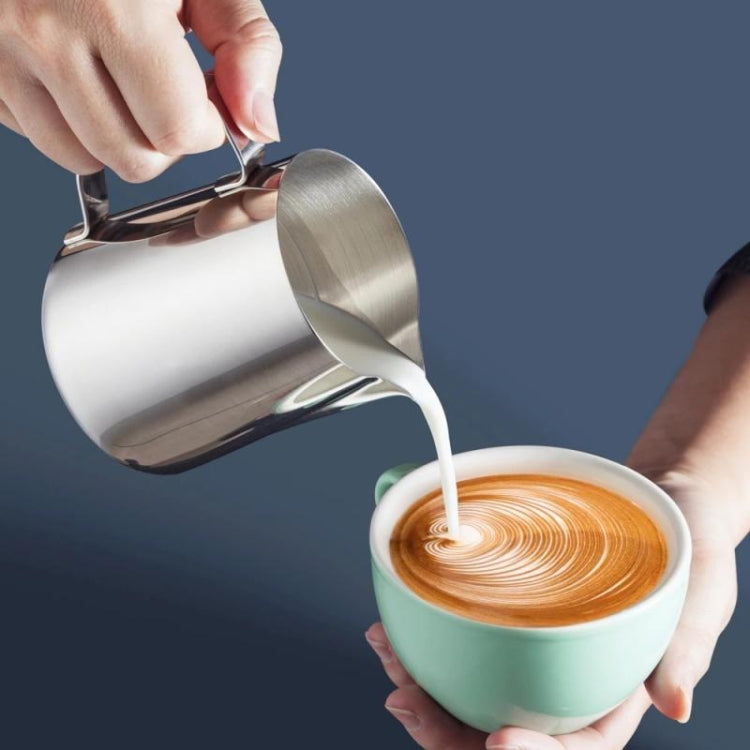内側目盛り付きプルフラワーカップ ステンレス製ミルクフォームカップ コーヒー用器具、350ml、600ml