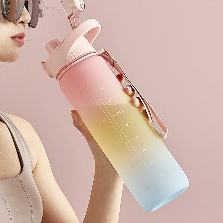 1000ml 大容量グラデーションカラープラスチックスポーツウォーターカップ チェリーピンク、スカイブルー、シルバーグレー