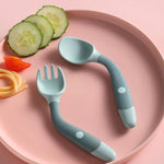 子供用食事トレーニング食器 赤ちゃん用曲げられるシリコン柔らかいスプーン、グリーン