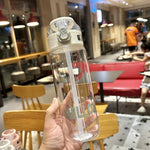 学生用 ポータブル バウンシングストロー 大容量 落下防止 プラスチックカップ、550ml グリーン、550ml ホワイト、550ml パープル、650ml グリーン、650ml ホワイト、650ml パープル、800ml グリーン、800ml ホワイト、800ml パープル