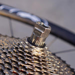 ZTTO 自転車修理用回転工具 ロード＆マウンテンバイク用 固定レバー フライホイール取り付け・取り外しスリーブ 2個セット