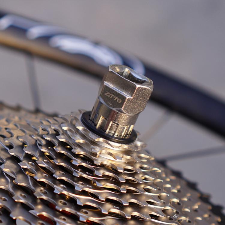 ZTTO 自転車修理用回転工具 ロード＆マウンテンバイク用 固定レバー フライホイール取り付け・取り外しスリーブ 2個セット