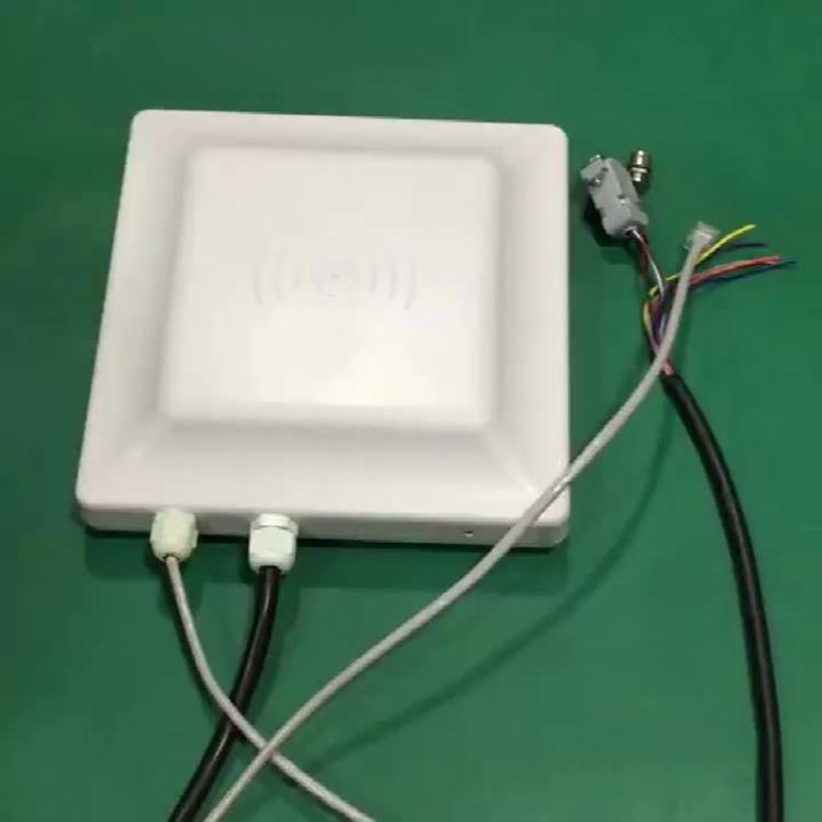 UHF 中距離 RFID 一体型リーダー 識別距離 0-5m、スタイル：標準、標準